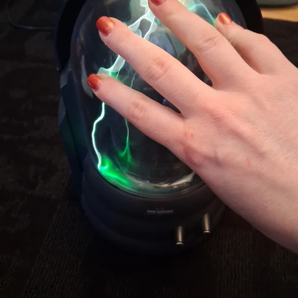 Black Plasma Ball Lamp - Picture 8 of 8